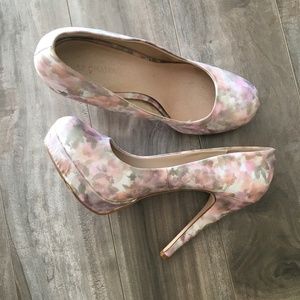 Le Chateau Pastel Stilettos